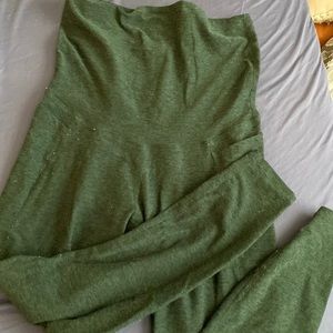 Maternity leggings with pocket